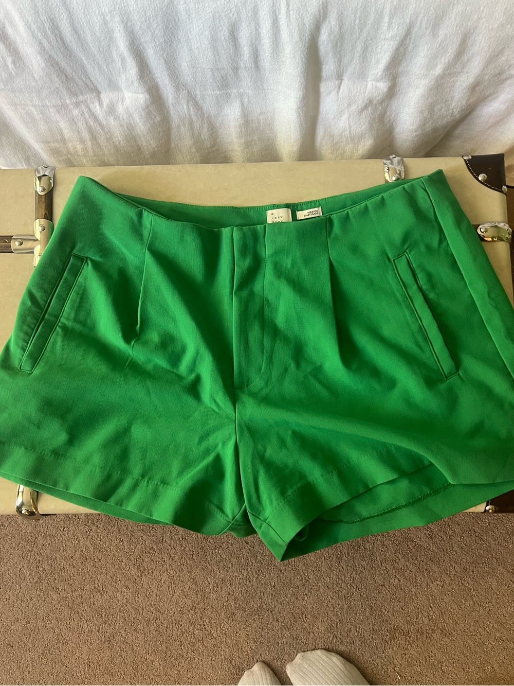 a new day Women's High-Waist Tailored Shorts in Green